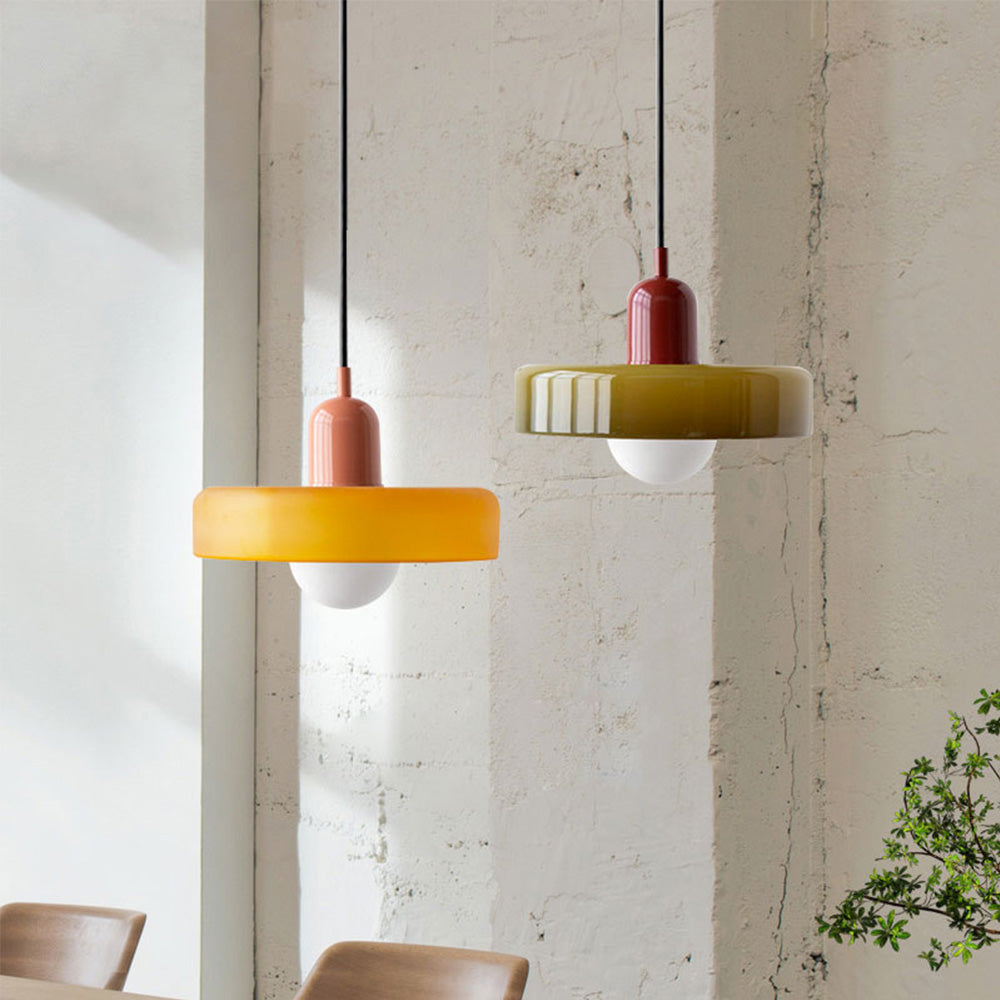 Bauhaus Pendelleuchte aus Farbglas