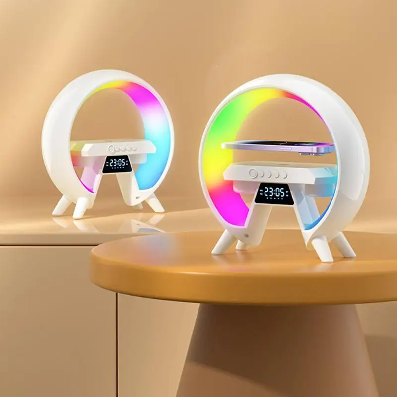 Kabellose Ladelampe mit 360° Surround-Sound Lautsprecher