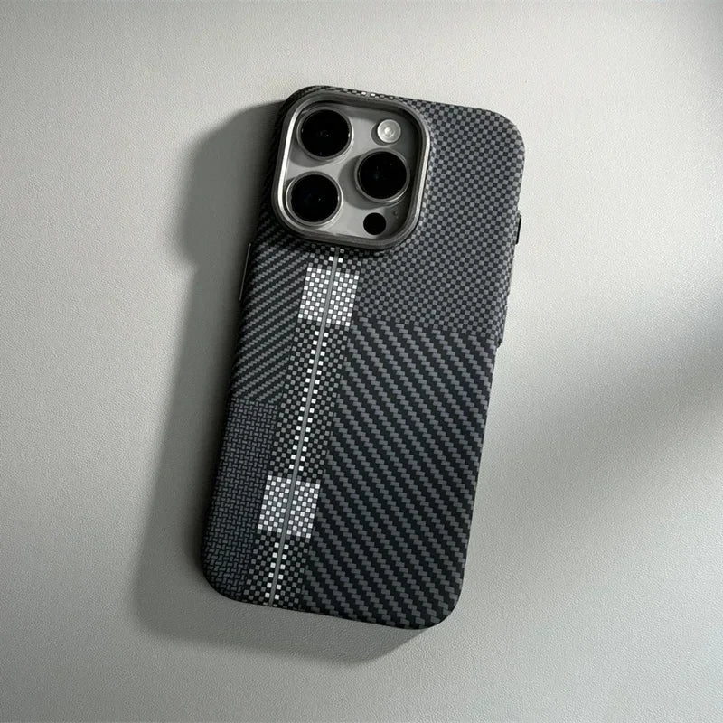 iPhone 16/15/14/13 Kohlefaser MagSafe Hülle