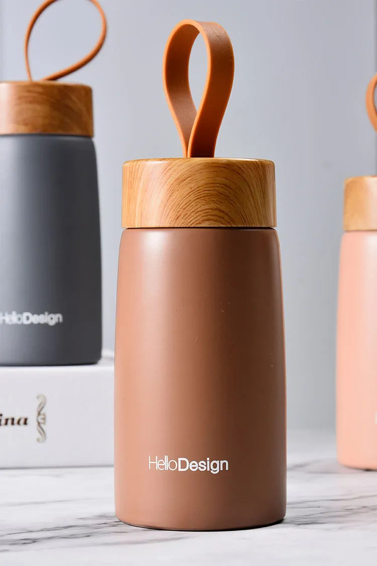 Stilvolle Thermosflasche für unterwegs