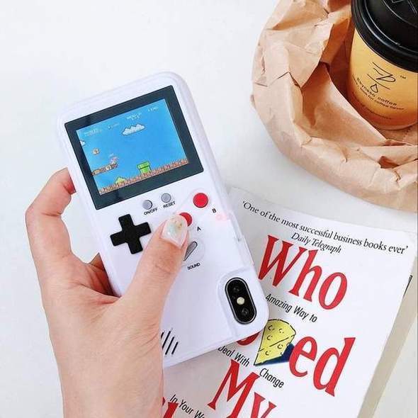 Retro iPhone Hülle mit 8-Bit Farbdisplay und 36 Spielen – Silikonhülle mit integrierter Spielekonsole