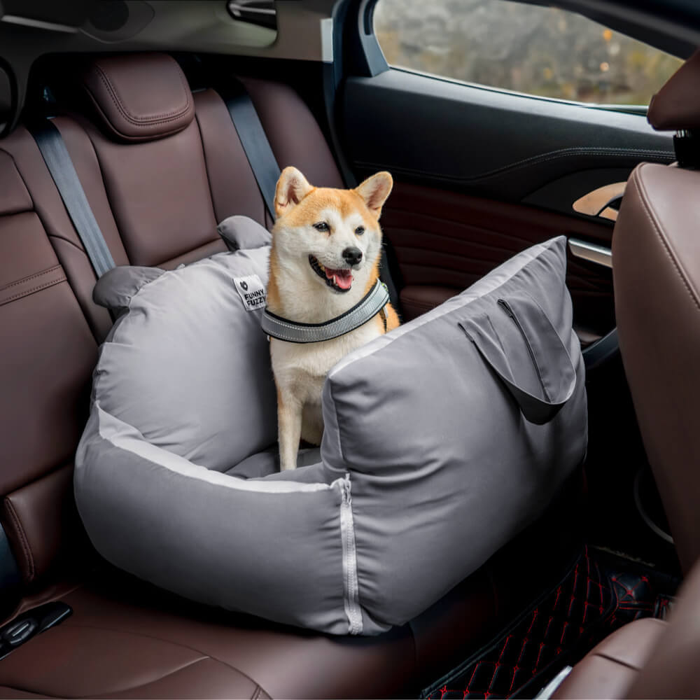 Sicheres Hunde Autobett mit Schutzkissen