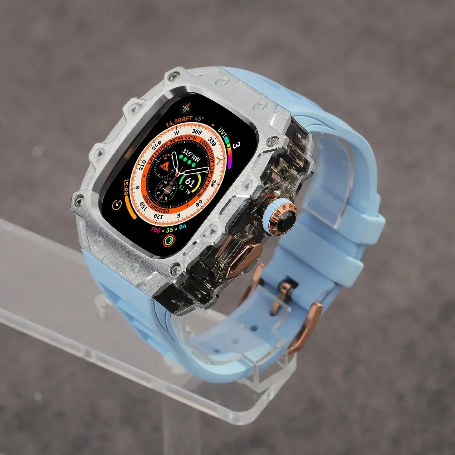 Kombination aus Gehäuse aus Titanlegierung und Fluorkautschukarmband für die Apple Watch Ultra und Ultra 2