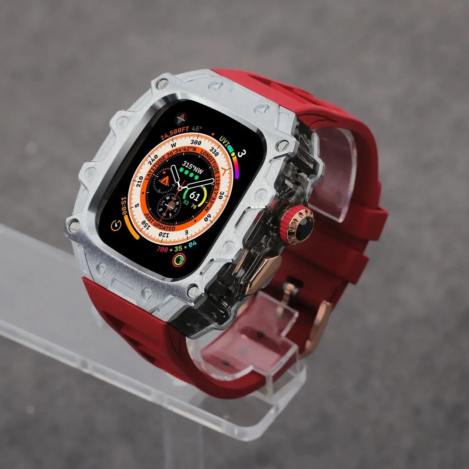 Kombination aus Gehäuse aus Titanlegierung und Fluorkautschukarmband für die Apple Watch Ultra und Ultra 2