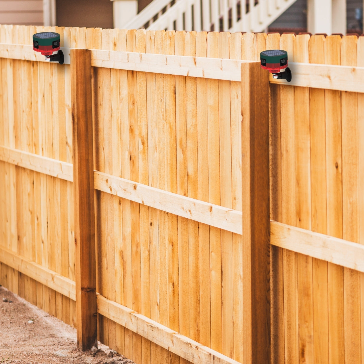 Solarbetriebene Bewegungsmelder-Stroboskoplampe mit 360° Sensor, 13 Sounds, IP65 Wasserdicht – Umweltfreundlicher Stinktier-Vertreiber für Haus & Garten