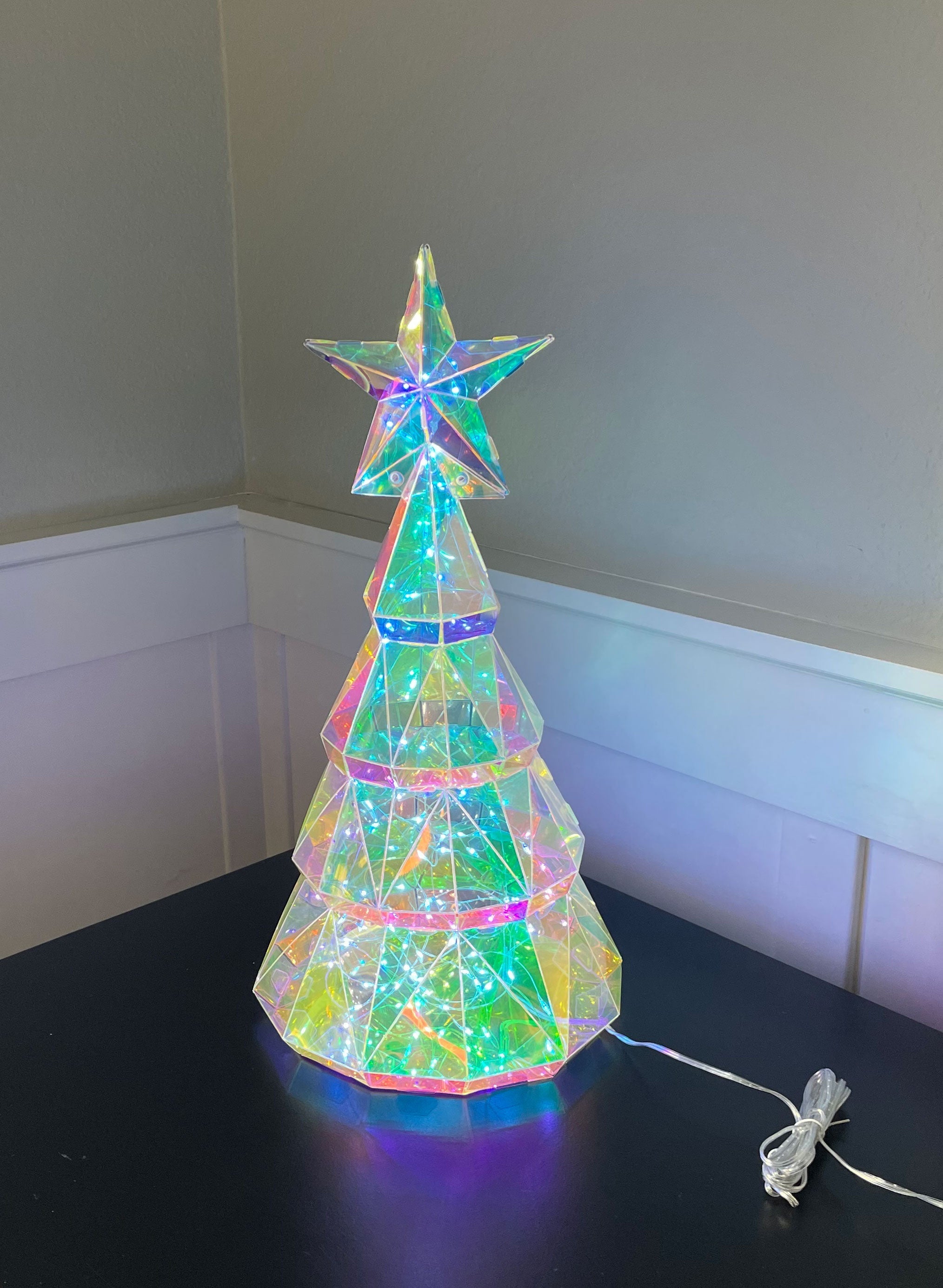 3D Holographischer Weihnachtsbaum mit Fernbedienung und USB-Betrieb