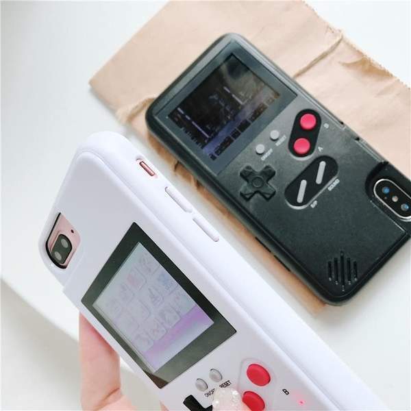 Retro iPhone Hülle mit 8-Bit Farbdisplay und 36 Spielen – Silikonhülle mit integrierter Spielekonsole