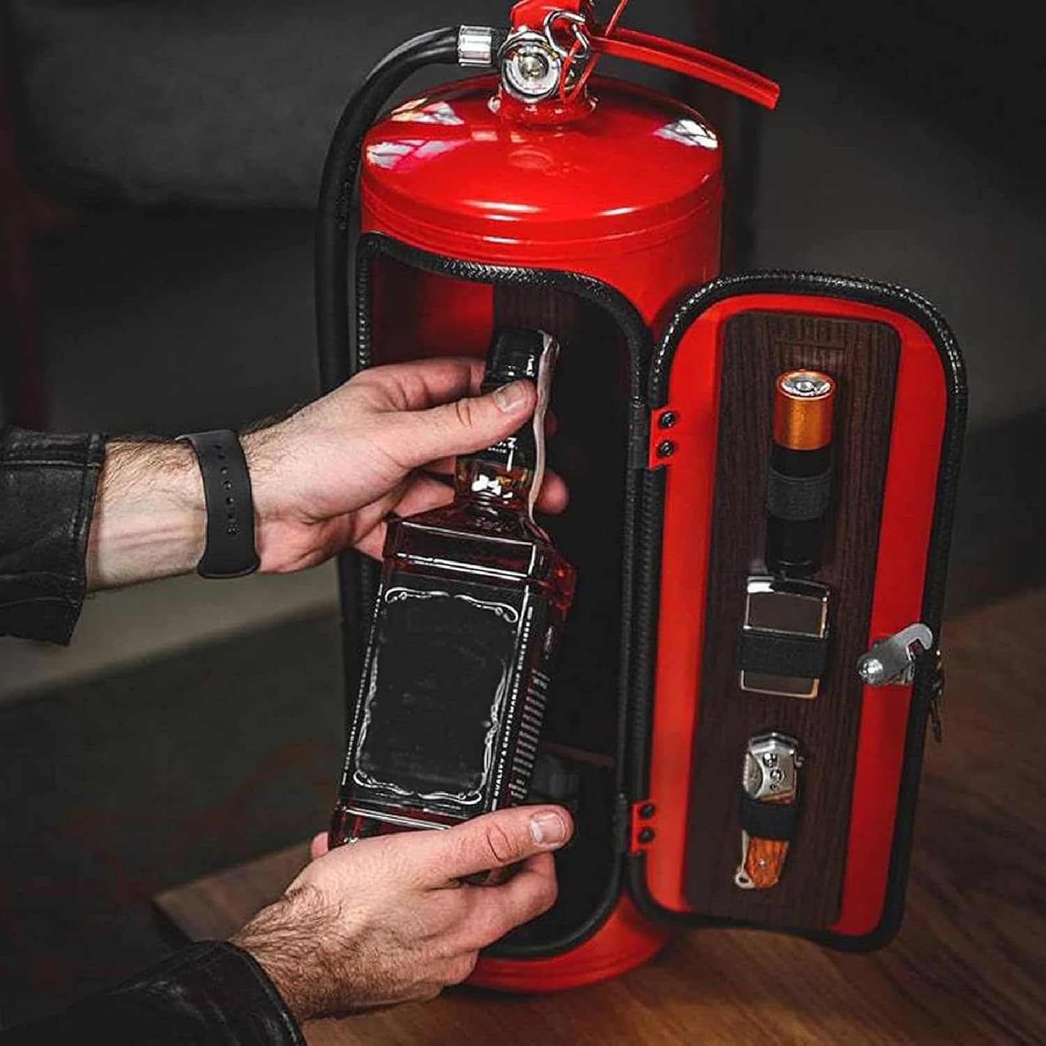 Handgefertigter Feuerlöscher Mini Bar | Einzigartiges Industriedesign & Perfekt für Hausbars oder ausgefallene Geschenke