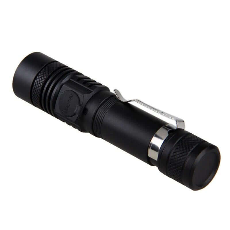 Zelara LED Taktische Taschenlampe Zoombar
