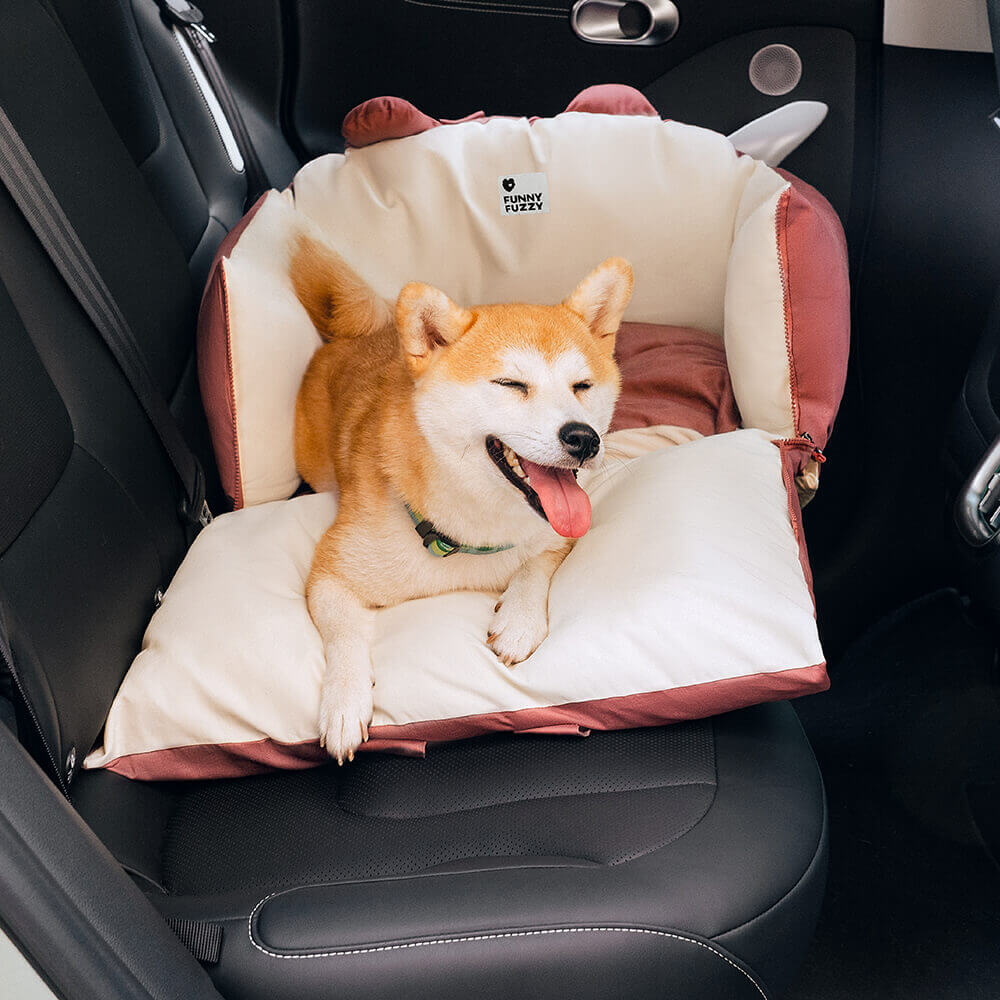 Sicheres Hunde Autobett mit Schutzkissen