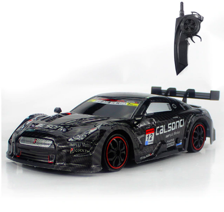 RC Rennwagen 1:16 Maßstab – Fernsteuerbares GTR/Lexus Modell, 25 km/h, Wiederaufladbar, 50m Reichweite