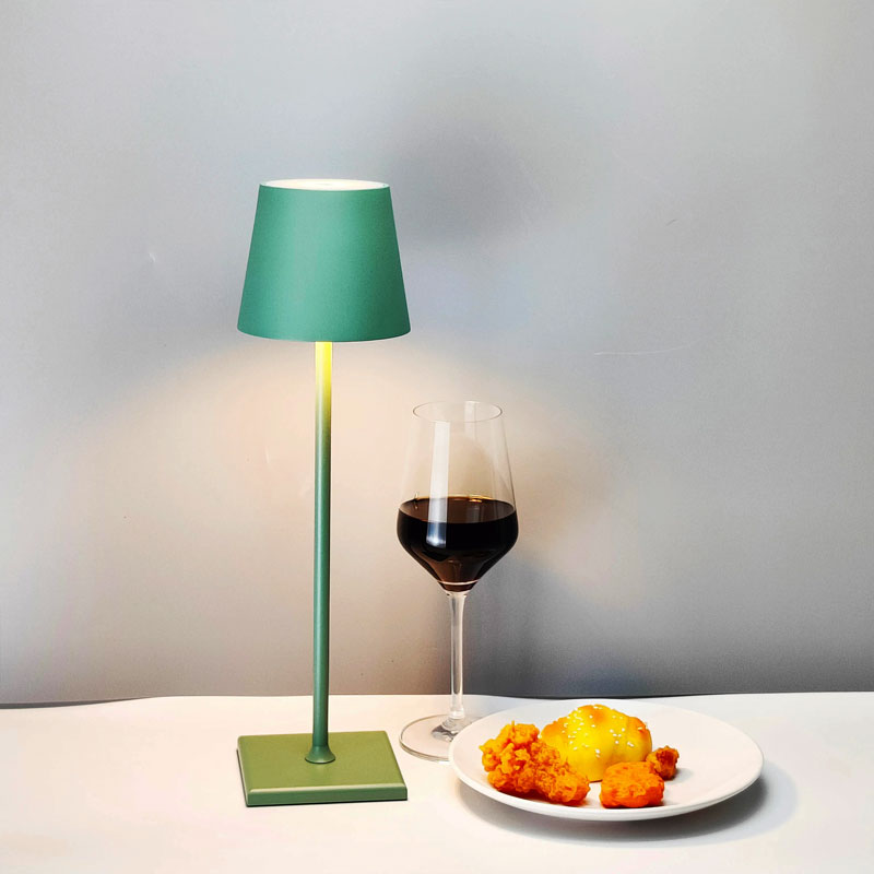 Moderne wiederaufladbare LED kabellose Tischlampe