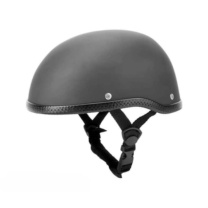 Cruiser-Bikerhelm mit verstellbarem Kinnriemen