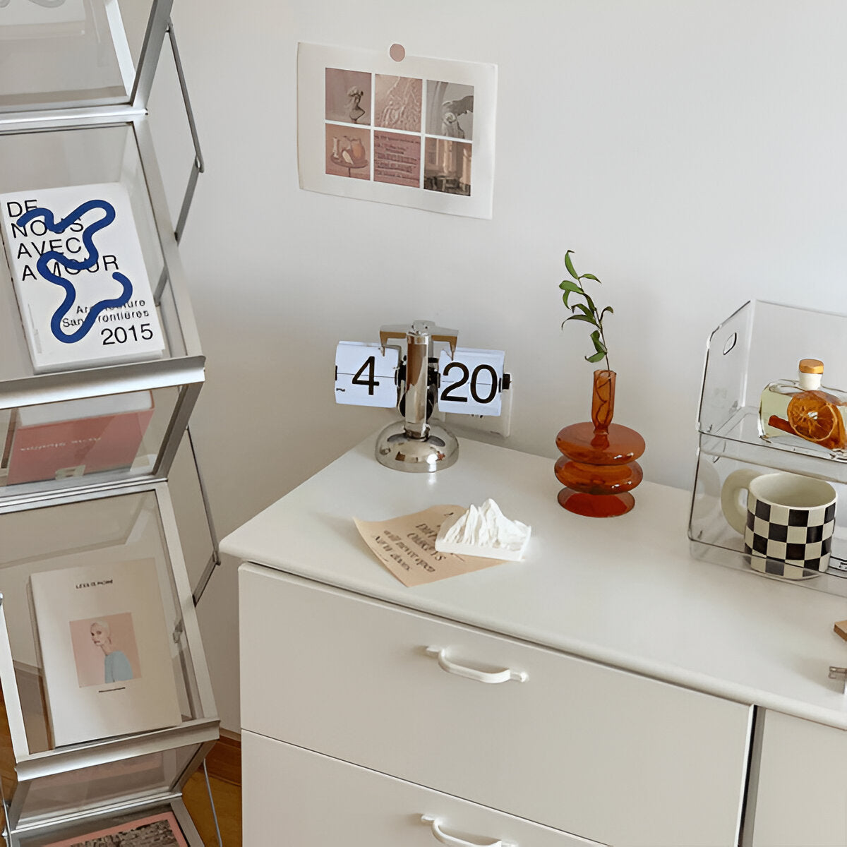 Minimalistische Flip Uhr mit Automatischem Umblättern