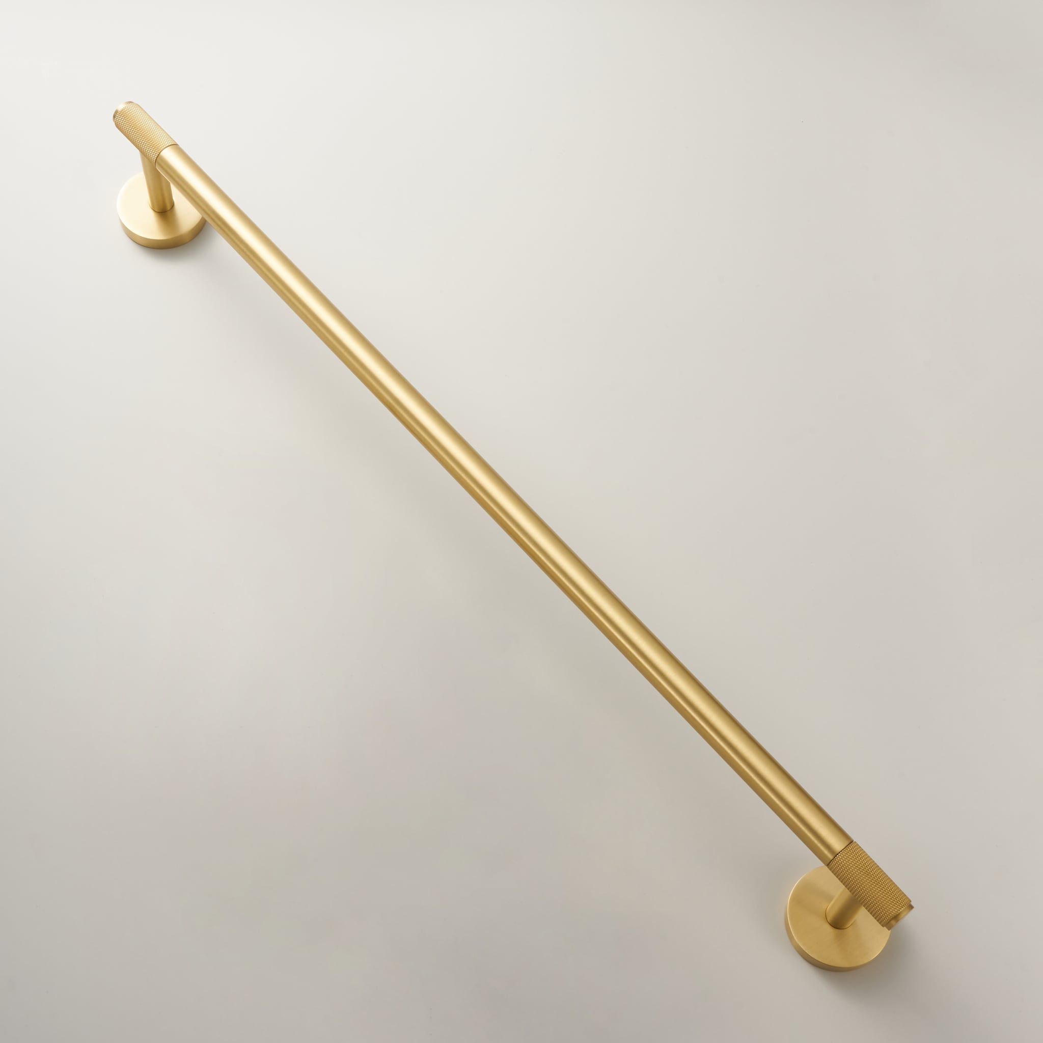 KRAM Handtuchhalter Schwarz Matt | Gekartelter Wandhalter aus Messing