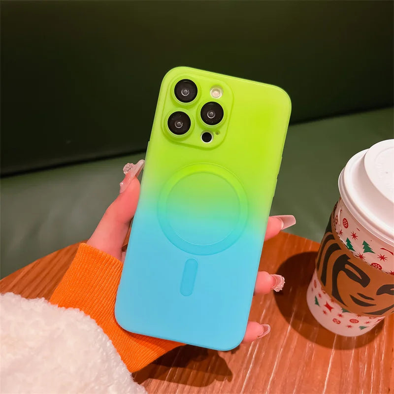 Stoßsicheres Farbverlauf-Silikon iPhone MagSafe Wireless Charging Case