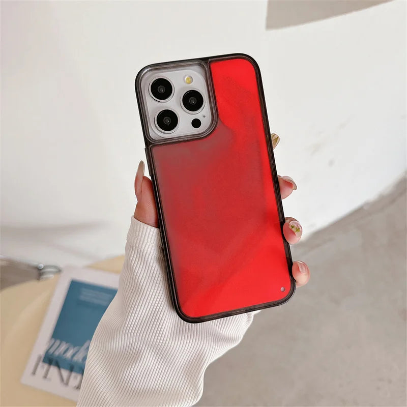 GlowWave Quicksand Case – Leuchtende Flüssig-Glitzer-Magie