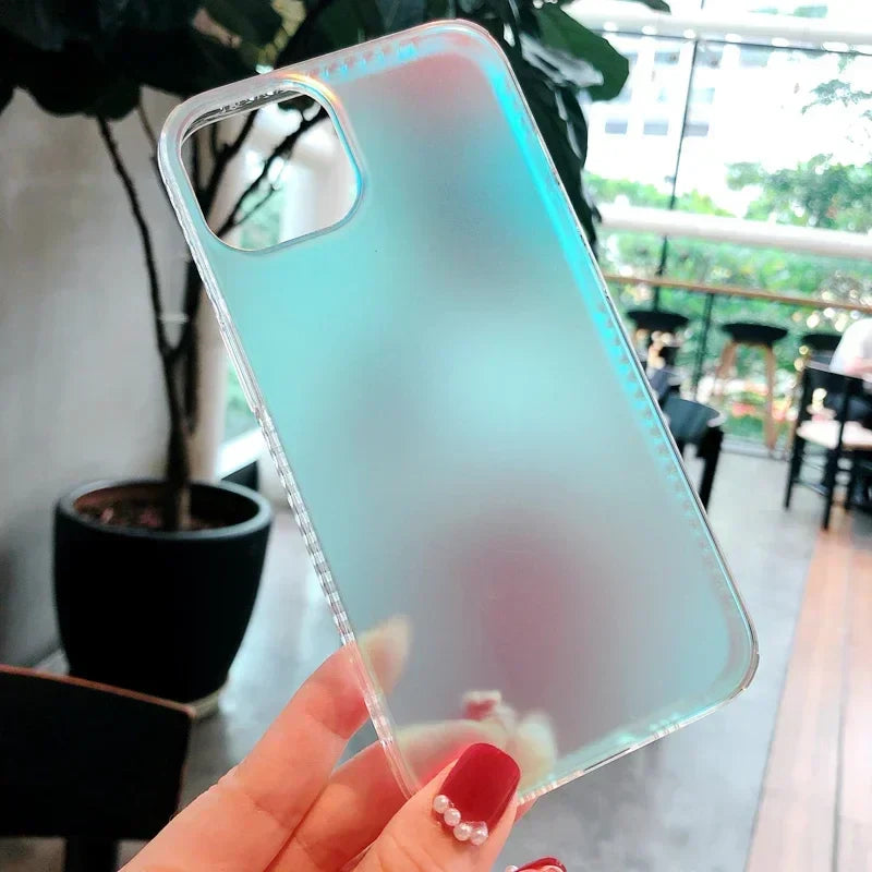AuroraGlow Matte Gradient Hülle – Futuristische Eleganz & Schutz