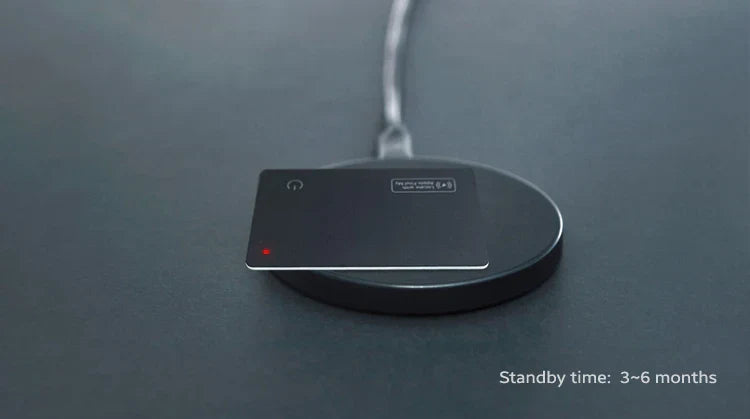 Elegante GPS-Tracking-Karte mit kabellosem Ladegerät