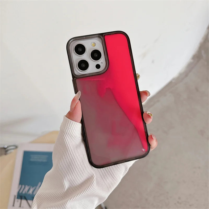 GlowWave Quicksand Case – Leuchtende Flüssig-Glitzer-Magie