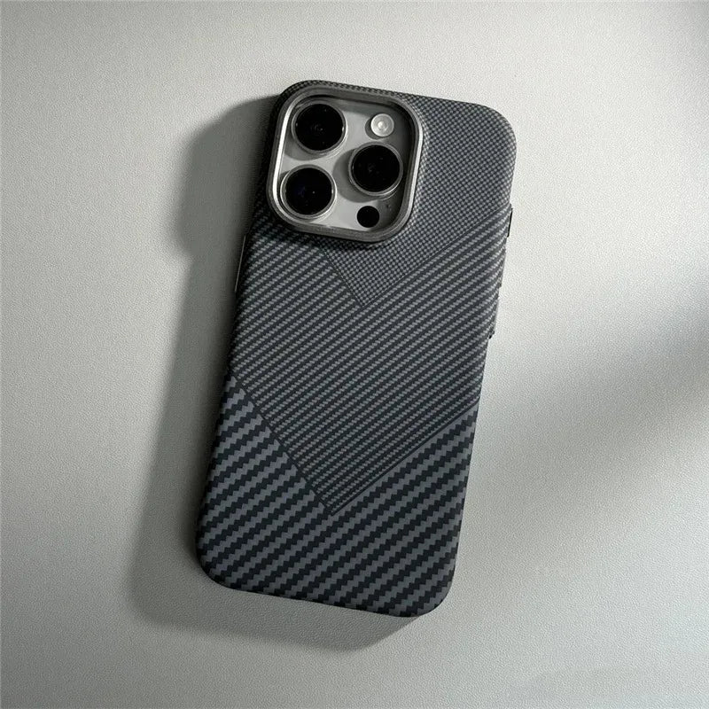 iPhone 16/15/14/13 Kohlefaser MagSafe Hülle