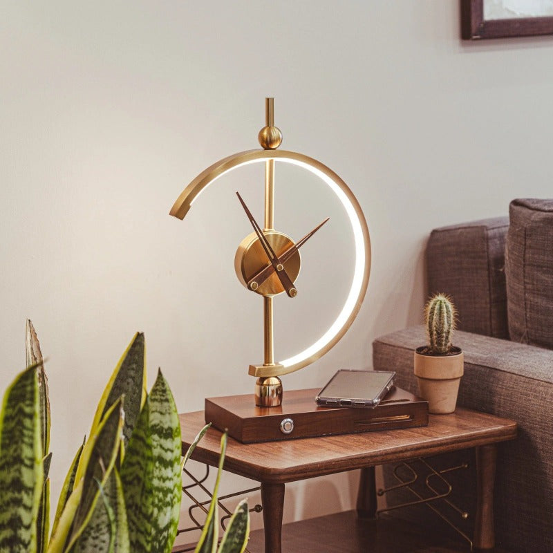 Nagoya Luxe Tischlampe – Kunstvolle Beleuchtung mit zeitlosem Design