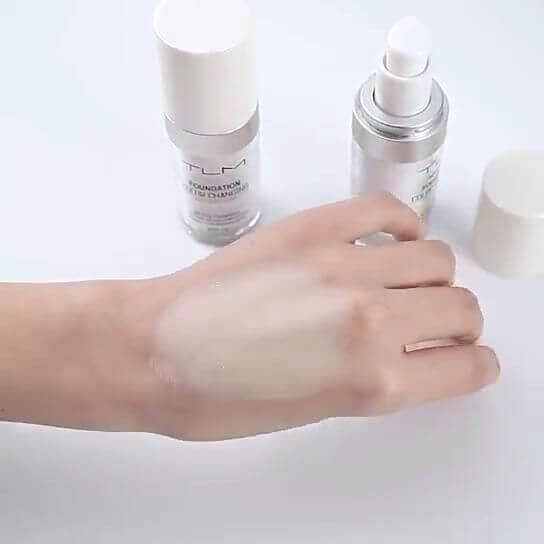 Selbst-Anpassende Foundation - Natürlicher Look