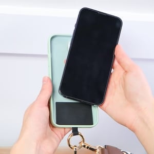 Handyband mit Reißverschlusstasche