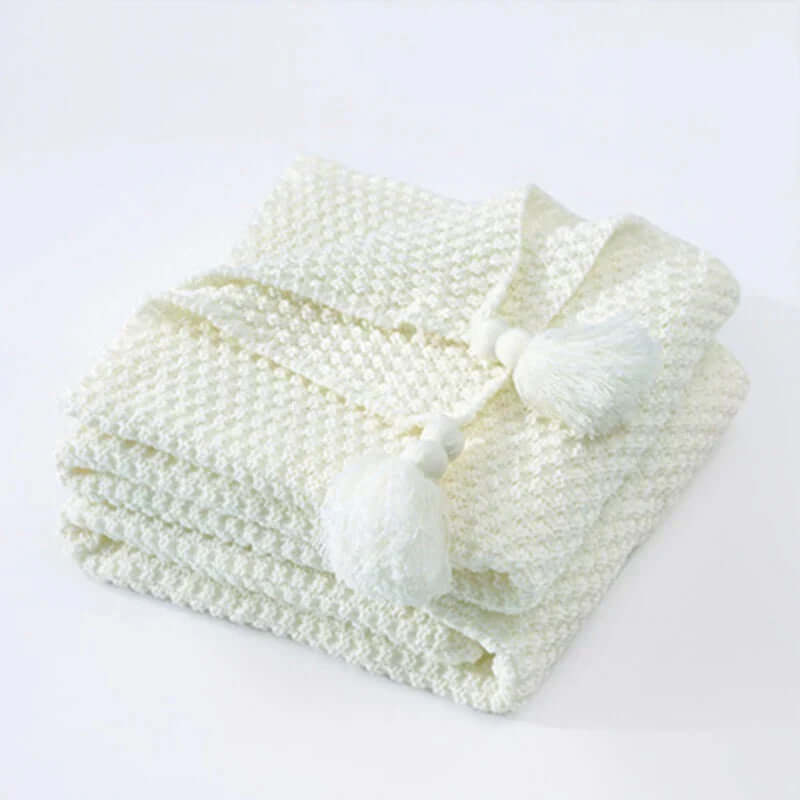 Kuschelige Strickdecke mit Fransen - Wohndecke aus weicher Wolle