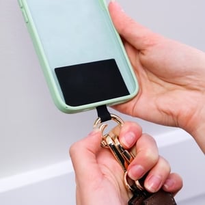 Handyband mit Reißverschlusstasche