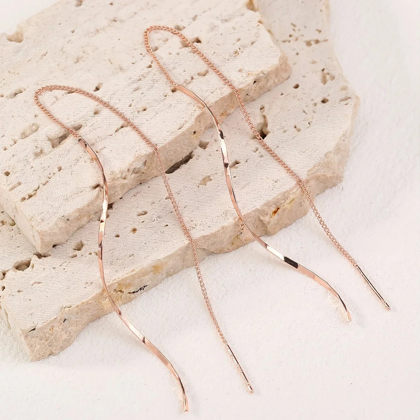 Elegante Welleneinfelder Ohrenringe - Modernes Design | Gold & Silber