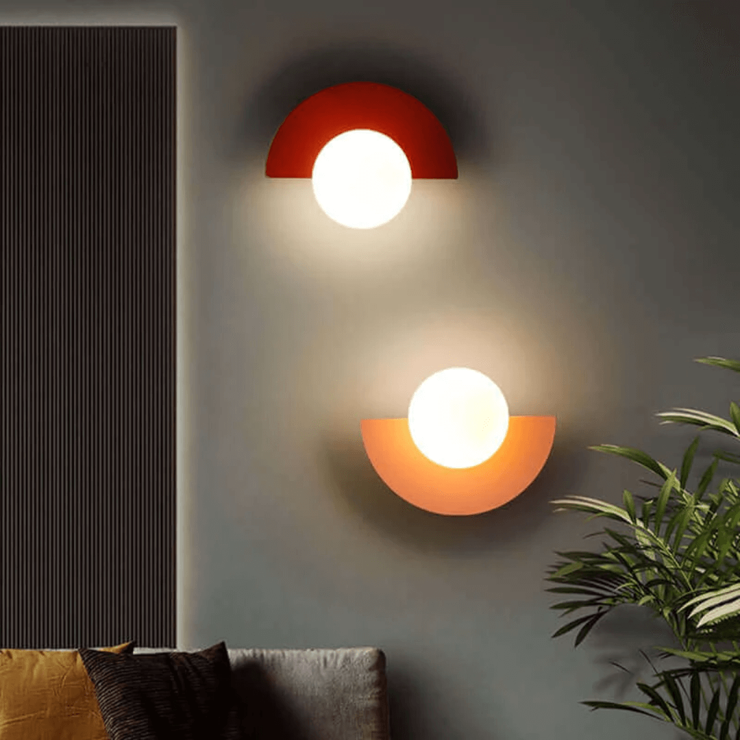 Metallische Halbmond Wandlampe