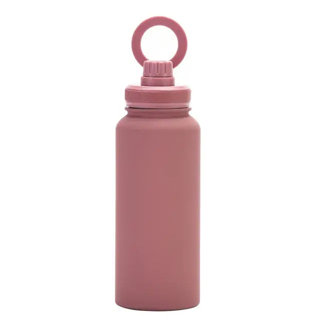 Universelle Wasserflasche mit Magnetbefestigung