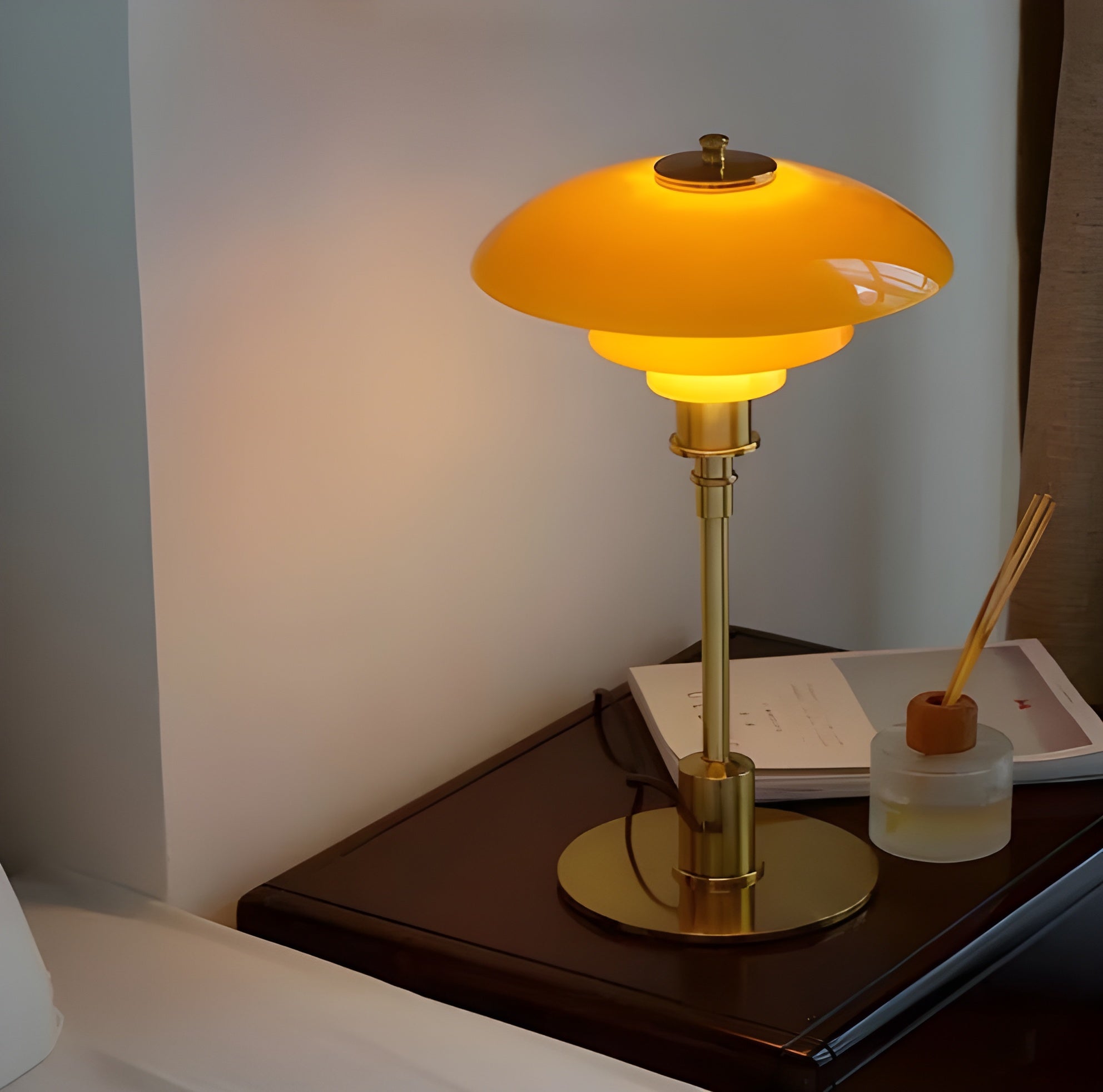 NordiGlow LED Tischlampe – Elegantes Glasdesign im nordischen Stil, dimmbare Beleuchtung für Arbeitszimmer, Wohnzimmer oder Schlafzimmer