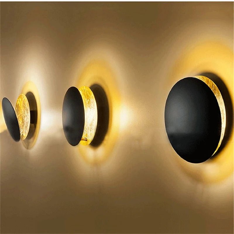 Italienische Mond Konzept Wandlampe – Drehendes Silber-Eklipse-Design für einen faszinierenden Glanz in Ihrem Wohnzimmer, Schlafzimmer oder Nachttisch.