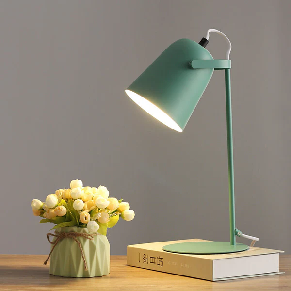 Nordic Tischlampe mit Eisen Eimer Design und Macaron Farben – Kreativ & Modern