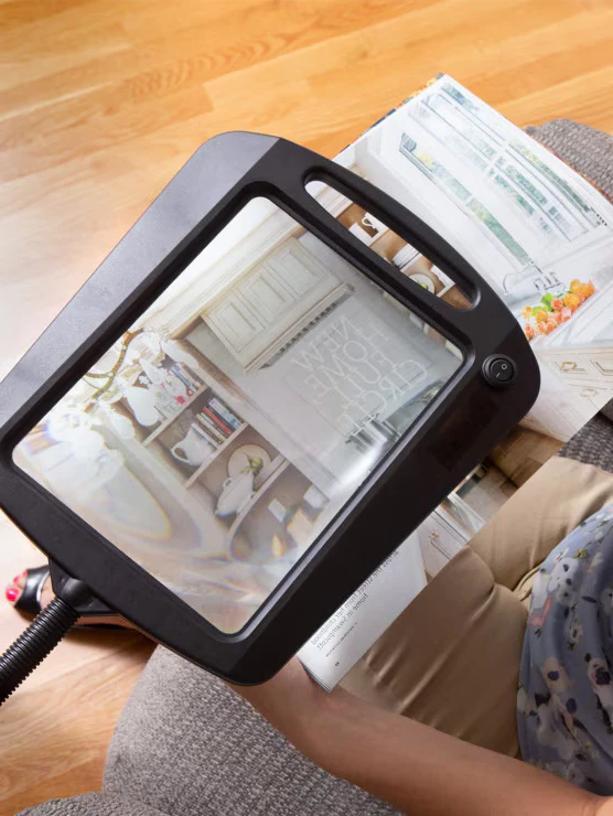 Vollseiten-Vergrößerungsglas mit LED-Licht – Freihand-Lesehilfe für Bücher, Basteln und Hobbys