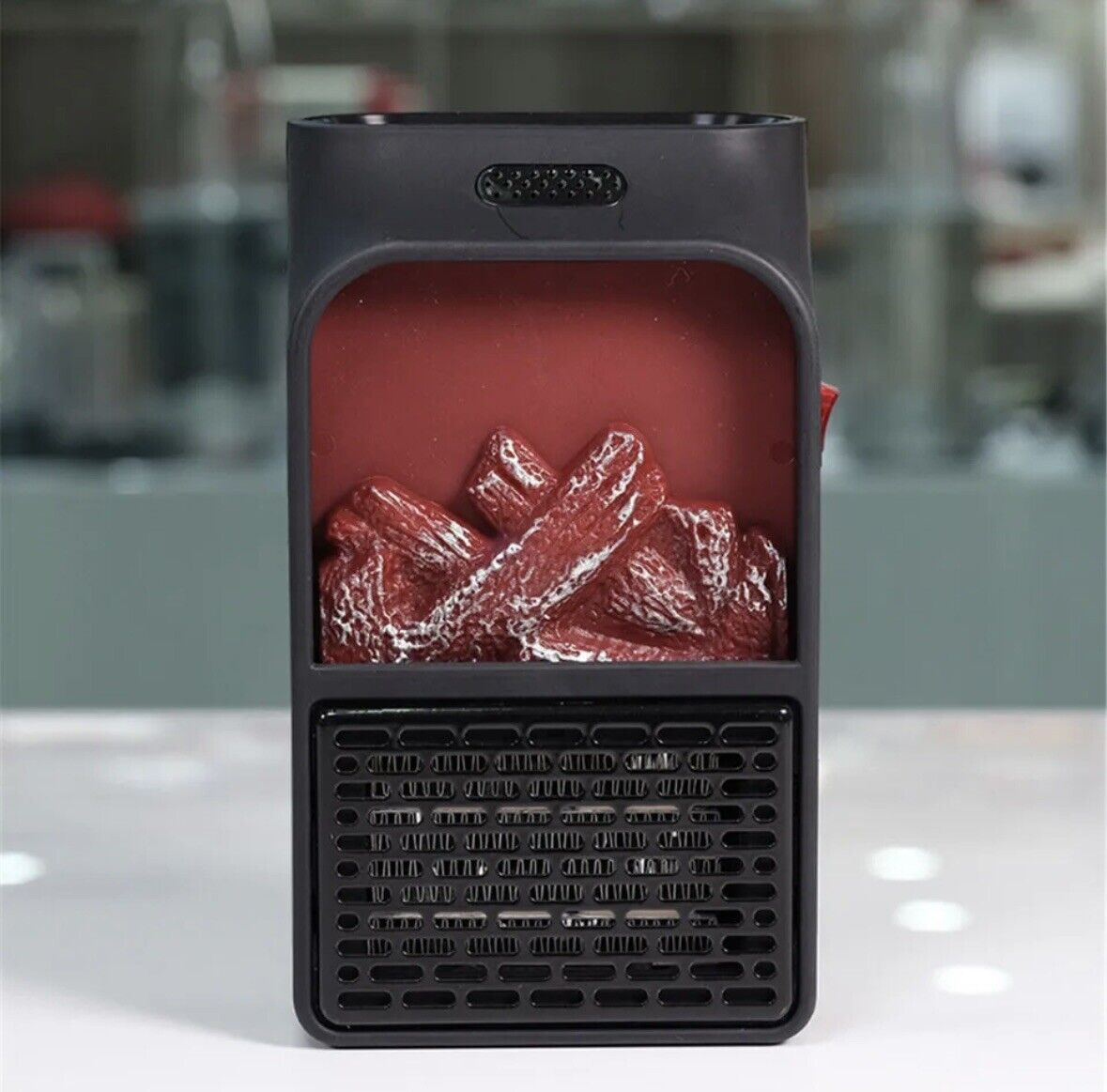 Tragbarer Elektroheizer 900W, kompakt & sicher mit Fernbedienung und Kaminflammen-Effekt