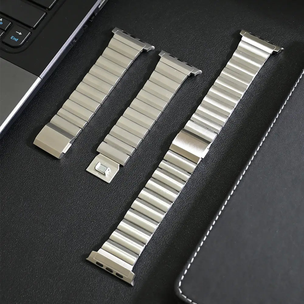 Magnetisches Titanband für Apple Watch