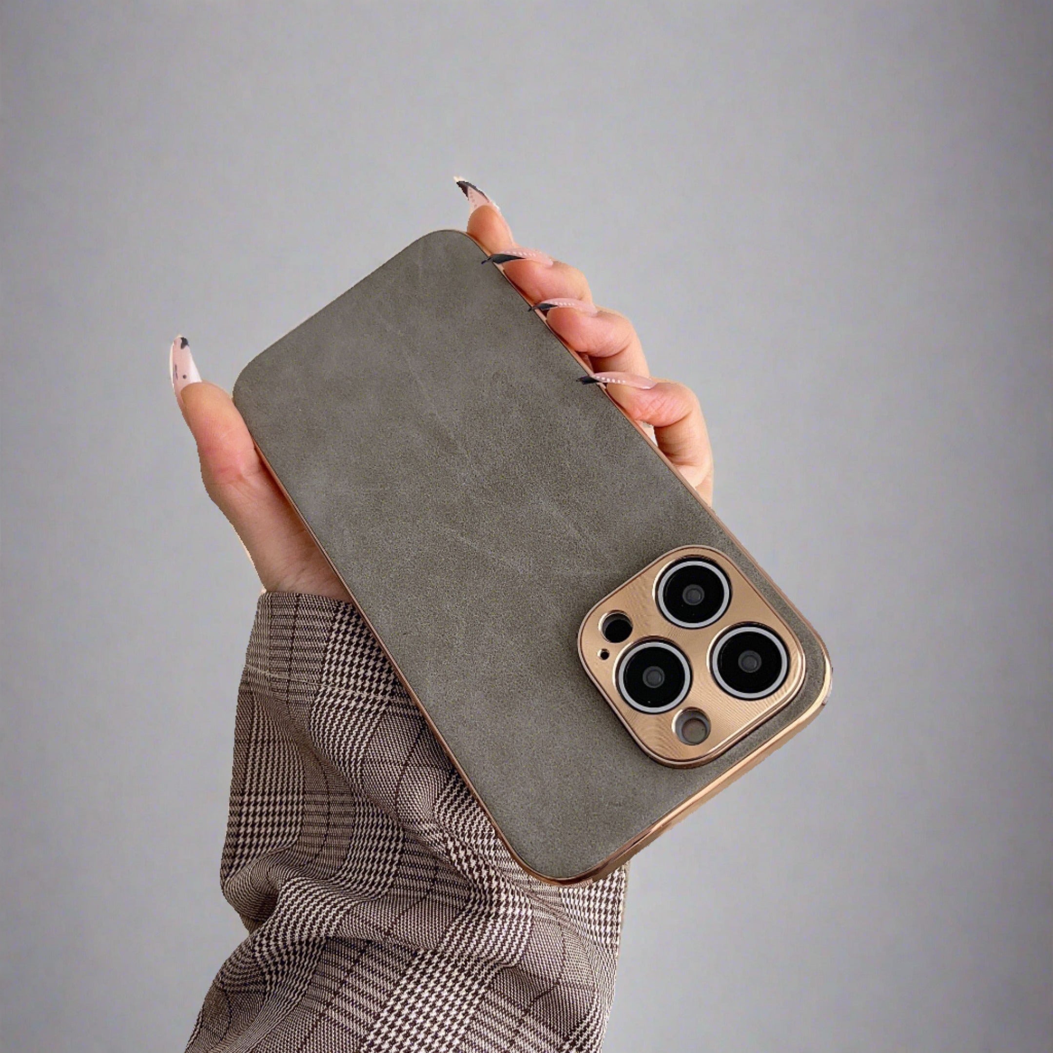 Lederhülle für iPhone 14 | Stilvoller galvanisierter Lederrahmen