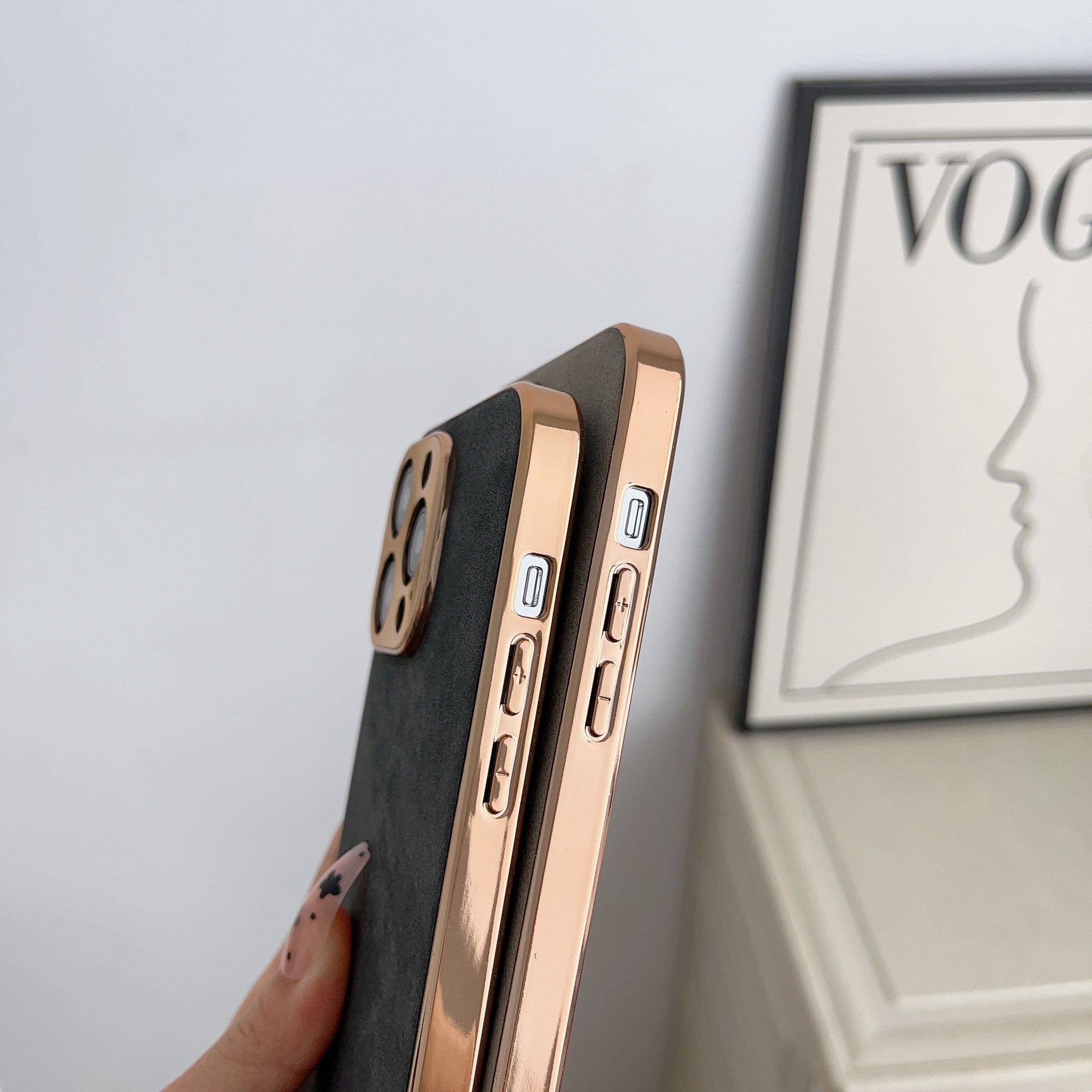 Lederhülle für iPhone 14 | Stilvoller galvanisierter Lederrahmen