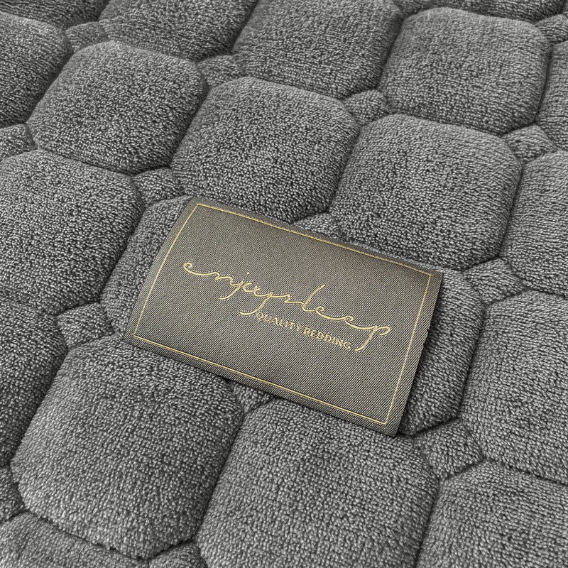 Weiche Tagesdecke - Modern, Fluffy & Gemütlich