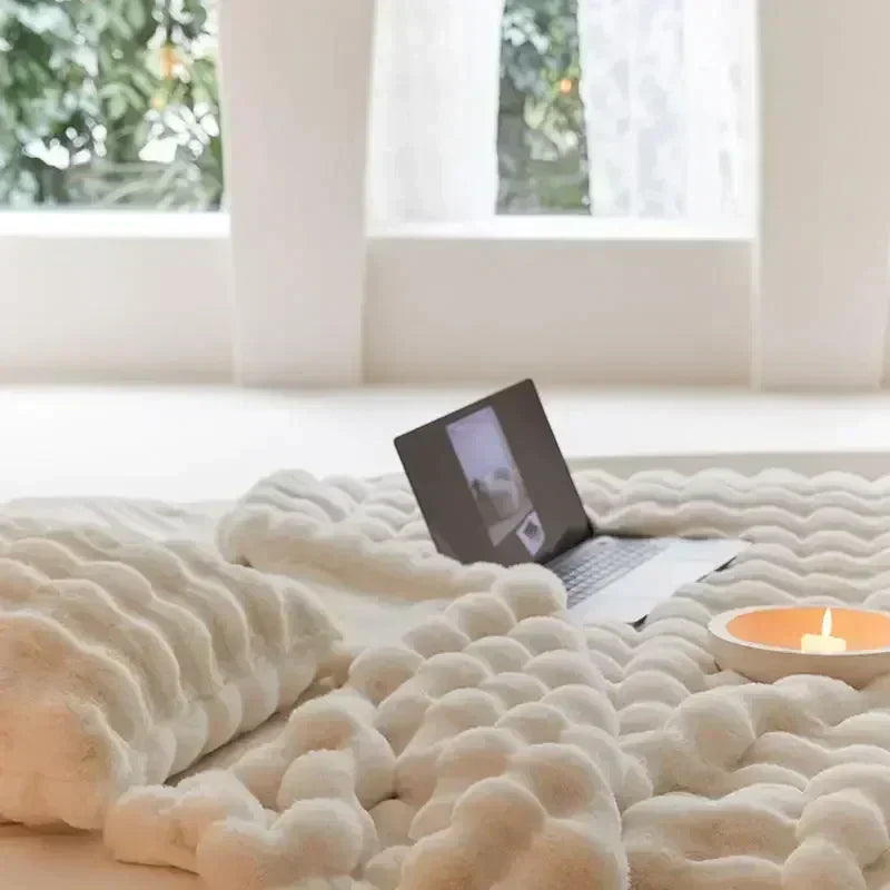 Kuschelige Kunstfelldecke - Bequeme Tragbare Decke - VeluLuxe