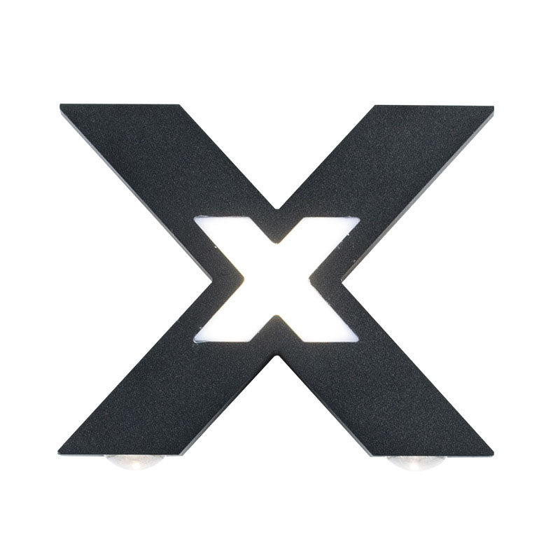 Moderne LED-Wandleuchte in X-Form für den Außenbereich