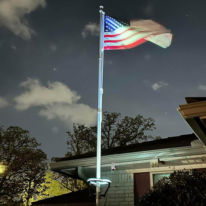 Flagpole Solarlicht 4640 Lumen 12000mAh Wiederaufladbare Batterie Flaggenmastlicht Solarbetrieben 32 Hellste LED Außen wasserdicht Passt für einen Durchmesser von 2-6 Zoll Flaggenmasten Arbeitet bis zu 16 Stunden Flaggenlichter