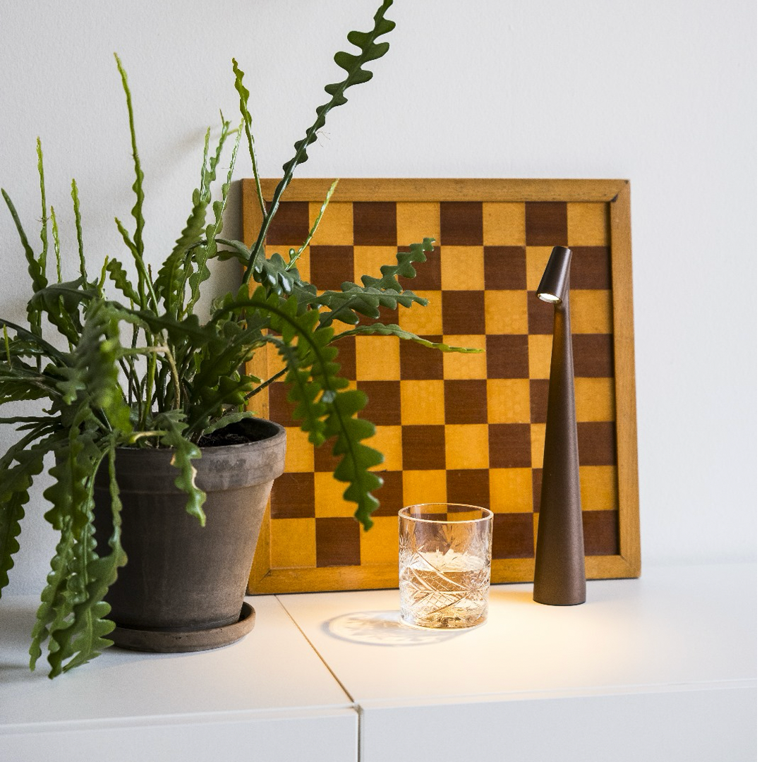 Minimalistische Tragbare LED Tischlampe