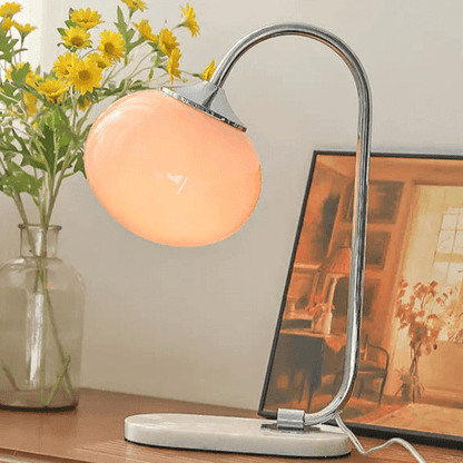 Moderne Metall-Glas Tischleuchte