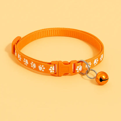 Verstellbares Katzenhalsband mit Glöckchen aus weichem Nylon – stylisch &amp; sicher für Stubentiger