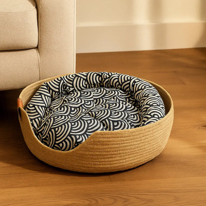 Hundebett geflochten – Atmungsaktiv &amp; mit waschbarem Kissen