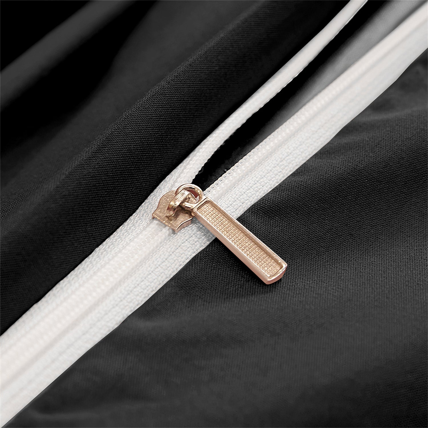 Luxuriöses Schwarz-Goldenes Blumen-Bettbezugsset